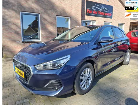 Hyundai I30 1.0 T-GDI Comfort. Zeer netjes en luxe o.a: Navi, carplay, cruise, camera, etc. Prijs ri