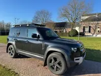 LAND ROVER DEFENDER P400e 404pk AWD Aut 2021 Santorini Black Luchtvering dealeronderhouden