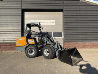 Giant G2700 X-TRA HD+ shovel / kniklader NIEUW budget