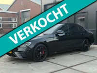 Mercedes-Benz E-klasse 300 e AMG Line Widescreen Sfeerverlichting E53 optiek.
