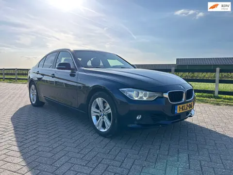 BMW 3-serie 320i xDrive High Executive