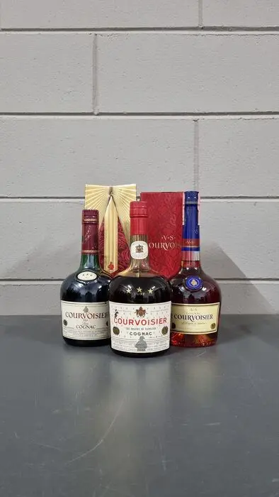 Courvoisier - Cognac Trois Etoiles / Three Stars - b. Jaren