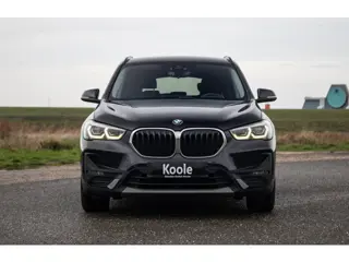 BMW X1 xDrive25e Executive X CAMERA / CARPLAY / HEAD UP DISPLAY / LEDER / LED / CRUISE CONTROLE / ST