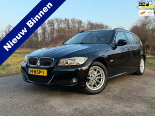 BMW 3-serie Touring 325i Business Line / Automaat / NL Auto / Panorama dak / Climate Control / Leder