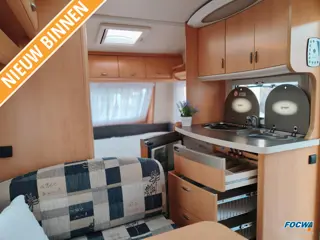 Hobby De Luxe 400 SF Dwarsbed Zit Toilet Tent