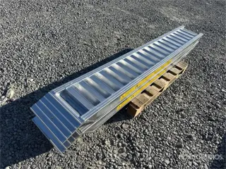 6 Ton Aluminum Loading Ramps (Unused) (bj 2025)