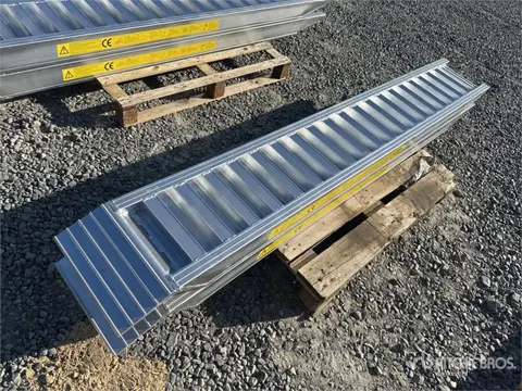 6 Ton Aluminum Loading Ramps (Unused) (bj 2025)