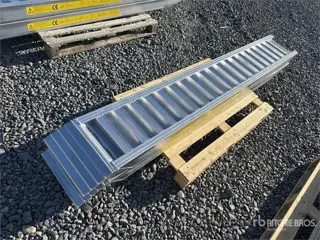 6 Ton Aluminum Loading Ramps (Unused) (bj 2025)