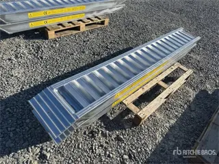 6 Ton Aluminum Loading Ramps (Unused) (bj 2025)