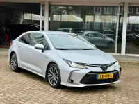 Toyota Corolla 1.8 Hybrid Style|Nieuwstaat|Origineel Nederlands|Nav|Camera|Trekhaak