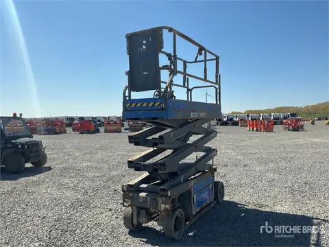 Aichi SV06 Electric Scissor Lift (bj 2010)