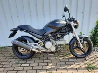 Ducati Monster 620 Dark uit 2004