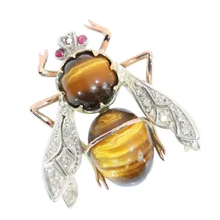 Charming Interbellum Bee Brooch, ca. 1930, with Tigers Eye and Diamonds