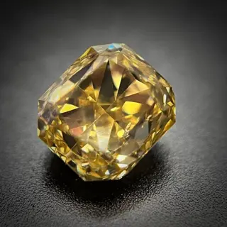 1 pcs Diamant - 0.70 ct - Snijd in het nauw gedreven