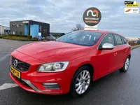 Volvo V60 2.0 D4 R-Design | 2014 | Handgeschakeld | APK | Rood