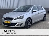 Peugeot 308 1.2 PureTech Allure Automaat | Panoramadak | Navigatie