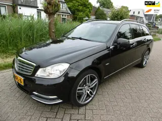 Mercedes-Benz C-klasse Estate 180 157pk Historie Clima Navi Trekhaak 1800kg
