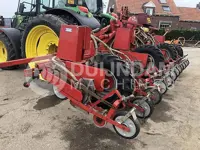 Kverneland Accord Miniair S 12 rijen hydraulisch inklapbaar