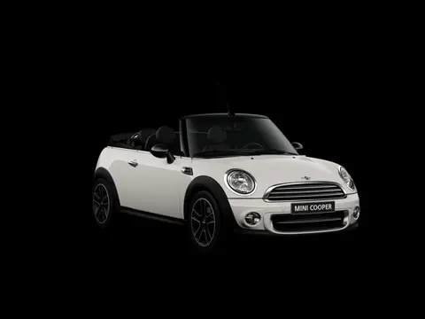 MINI Cabrio 1.6 Cooper Chili Aut. | Wired | Navigatie | Half Leder | Sportstoelen | PDC | 17"LM | NL