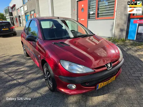 Peugeot 206 1.4 XS INRUIL KOOPJE MET NIEUWE APK!