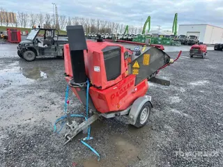 Saelen TIGER DR Tow-Behind Wood Chipper (bj 2016)