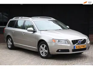 Volvo V70 2.5T Summum CNG/Xenon/Leer/Navigatie/Parkeersensor
