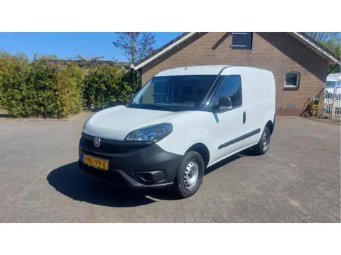 Fiat Doblò Cargo 1.6 MJ L1H1 AIRCO BJ 2022 MOTOR DEFECT