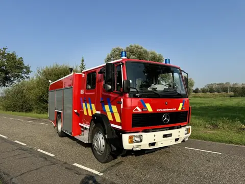 Brandweerwagen / Fire truck / Bomberos  MERCEDES 1124  EURO2 1996