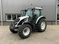 Valtra A104 Hitech 4, Luchtremmen, voorladeraanbouwdelen