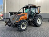 Valtra T121 Hitech DEFECT! Forest, Twintrac (bj 2012)