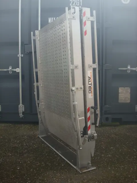 Oprijplaat Altec Rampe Scootmobiel Rolstoel 300x100