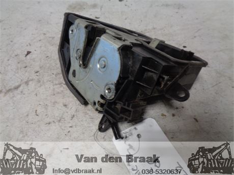 BMW 1-serie E87 2004-2007 Deurslot linksvoor