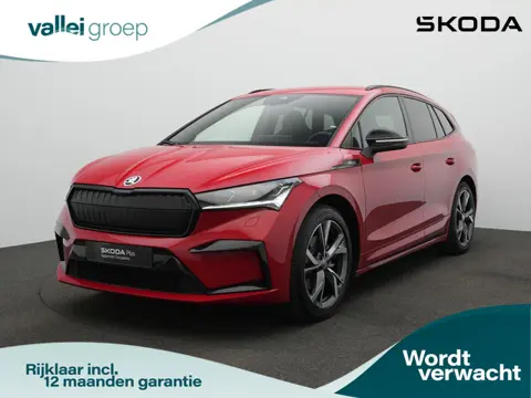 Škoda Enyaq 80 Sportline 204 pk | Trekhaak | Warmtepomp | Achteruitrijcamera | Leder/alcantara | Ada