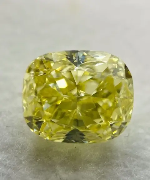 1 pcs Diamant - 1.00 ct - Cushion - fancy intens geel - VS2