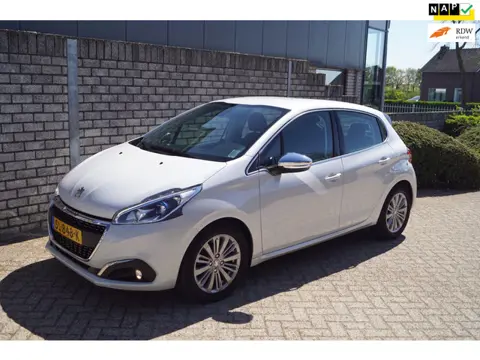 Peugeot 208 1.2 PureTech Allure 5 Deurs Navi Clima Sportstoelen Cruise Apple Carplay PDC DAB LMV ENZ