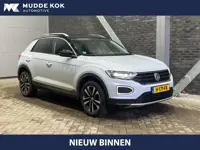 Volkswagen T-Roc 1.5 TSI Sport Business R | Automaat | Stoelverwarming | ACC | Getint Glas | BLIS