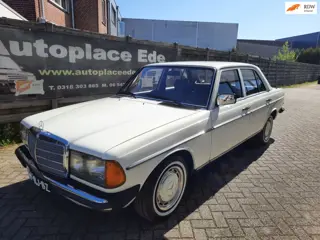 Mercedes-Benz 200-280 (W123) 200 D NIEUW STAAT