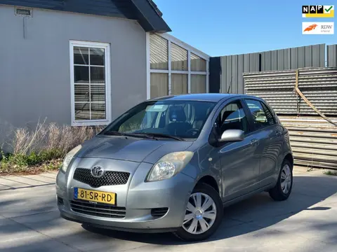 Toyota Yaris 1.3 VVTi Sol MMT | APK tot 9-2-2027 | Automaat | Airco | El. Ramen | NAP | Rijdt heerli