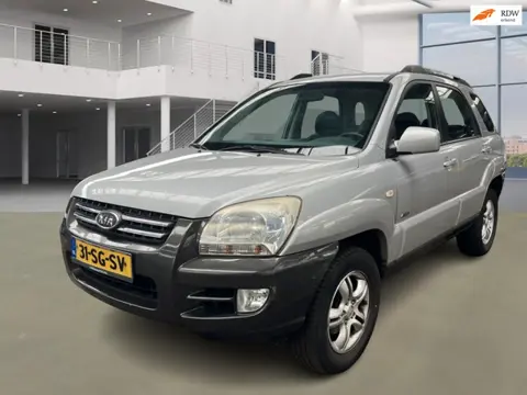 Kia Sportage 2.0 CVVT Comfort AIRCO PARKEERSENSOR ACHTER NIEUWE APK/HALFLEDER