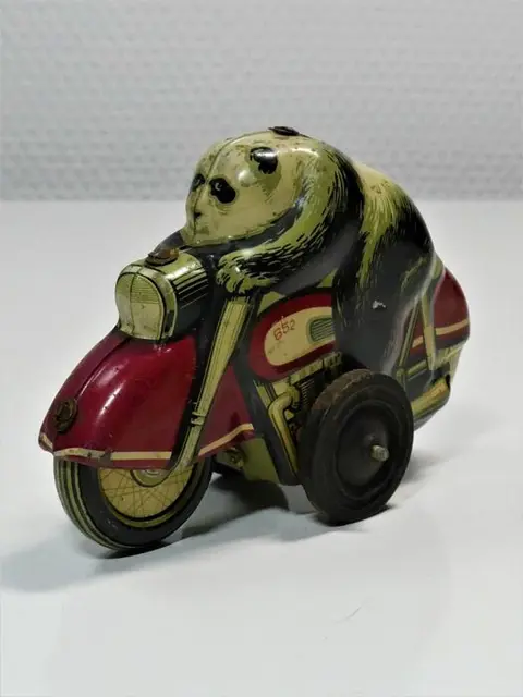 Chinese MF 652 # - blikken Panda Bear on MotorCycle -