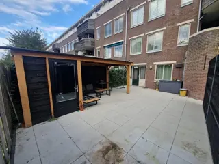 Woning aan de Vleutenstraat te Amsterdam