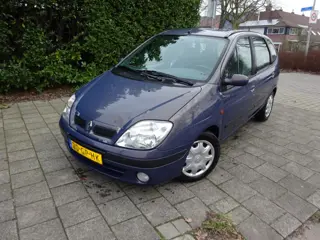 Renault Scénic 1.6-16V Elysée MET JAAR APK