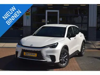 Lexus LBX Business Line 2WD Navi Airco Camera Km 15.200!!