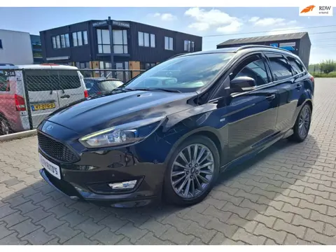 Ford Focus Wagon 1.5 ST-Line /navi /airco/trekhaak