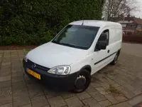 Opel Combo 1.3 CDTi Base MET JAAR APK