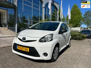 Toyota Aygo 1.0 VVT-i Now 5drs /airco,87801 km N.A.P