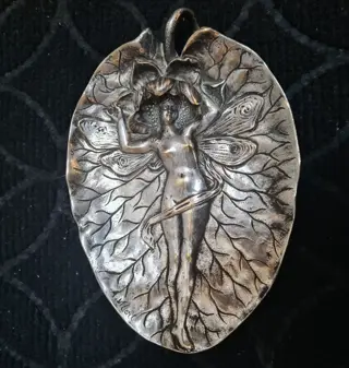 A. VIBERT - Vide poche, Art Nouveau "Vrouw-libel"