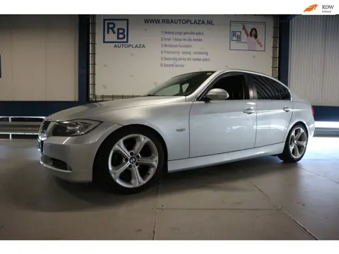 BMW 3-serie 325i / 218 PK / TOP KWALITEIT / ZIE FOTO S ! ! !