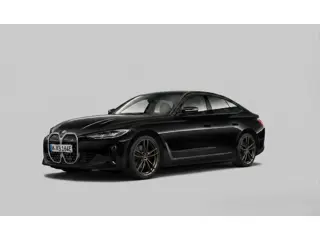 BMW i4 eDrive40 84 kWh | Stoelverwarming | Stuurverwarming | Apple Carplay | Adaptive Cruise Control