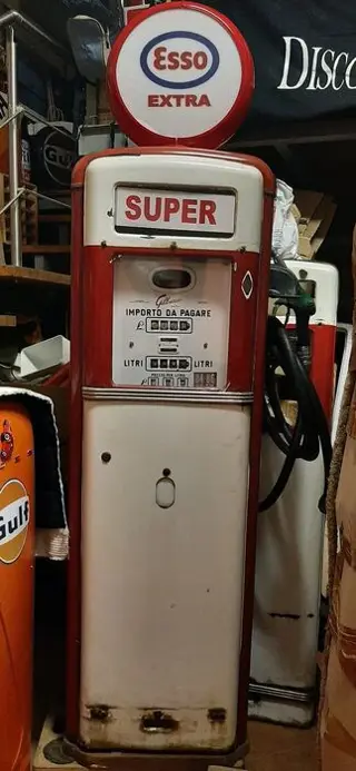 Benzinepomp/tank - Smalto - gilbarco Esso - 1950-1960